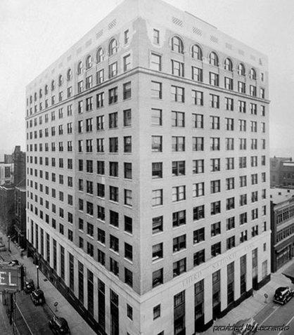 Courtyard By Marriott Downtown 3*